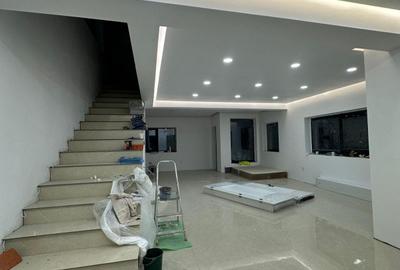 Casă individuală l 118 utili l 425 mp curte l Semifinisată l Florești - 11