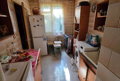 Vanzare apartament 3 camere Drumul Taberei etajul 1/4 decomandat 66 mp bloc 1977 - 1