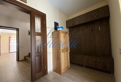 Casă individuală cu 6 camere în Florești