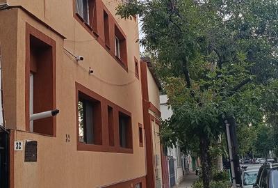 Propun spre vinzare apartament in vila conpusa din P+1E=M - 1