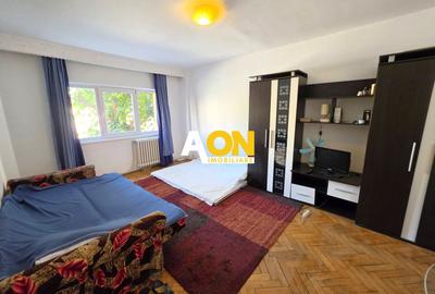 De vanzare apartament 3 camere, etaj 1, Cetate - 1