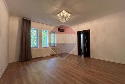 Vanzare Apartament 2 Camere Dec. în Vilă Ideal Rezidential sau Airbnb - 1