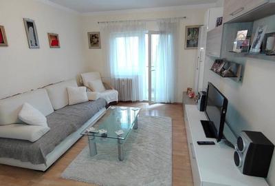 Apartament cu 3 camere semidecomandat, mobilat în Grigorescu