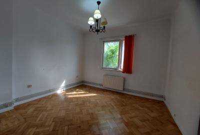 Vanzare 3 sau 4 camere in vila robustă Cotroceni la etajul 1, intrare separată - 5