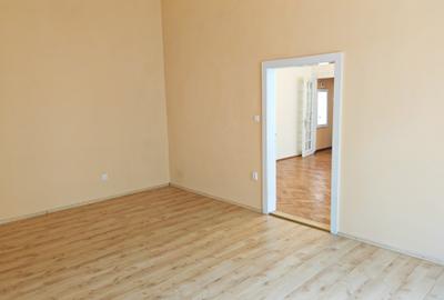 Apartament 3 camere liber la vanzare zona Piata Sfatului - 7