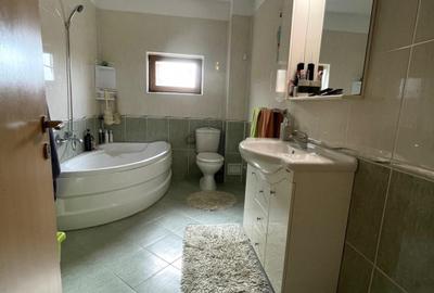 Casa individuala cu 7 camere si teren de 431 mp, zona Lipovei - 13