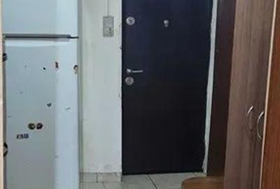 Apartament cu 2 camere semidecomandat, mobilat în Crângași
