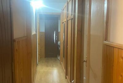 Decomandat 3 Camere Etaj 4 Zona Girocului / Plavat 2 - 5