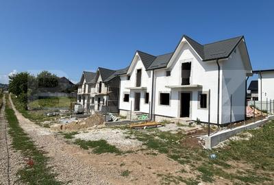 Duplex cu 3 camere în Periferie