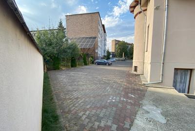 Spațiu Comercial&Rezidential - Conac din secolul XIX cu arhitectură  românească - 2