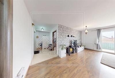 Ap. 3 camere, terasa de 12 mp, decomandat, 74 mp utili, pret bun - 14