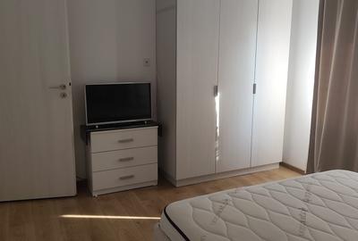 Inchiriez  apartament 2 camere - 3