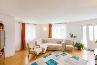 Casa cu 6 camere, 600 mp teren, pomi fructiferi, toate utilitatile, Stupini, Bra - 2