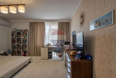 Vilă renovată P+1+M  | Foișor vitrat, grădină și jacuzzi - 15