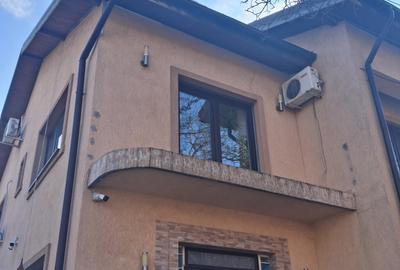Vila in Bucurestii Noi,ideala pentru sediu firma/birouri (pret 400 k plus TVA) - 1