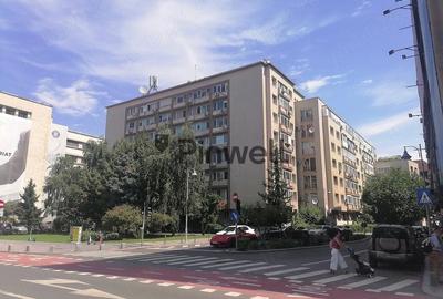 Apartament cu 2 camere semidecomandat, mobilat în Calea Victoriei