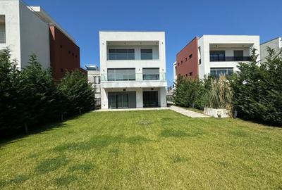 Casă individuală cu 7 camere în Băneasa