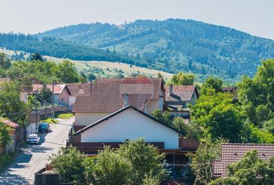 Casă nouă langă Brașov, curte însorită și vedere panoramică - 22