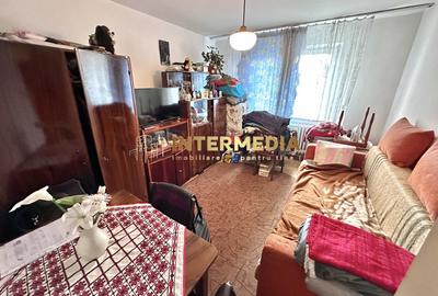 Garsonieră decomandată în Cetate
