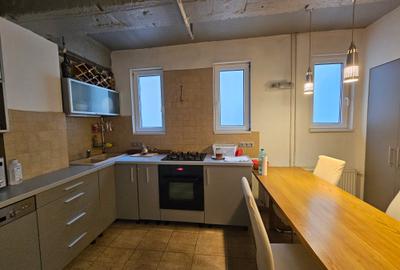 Apartament generos, 3 camere, etajul 8, semidecomandat, aproape de Iulius Mall - 12