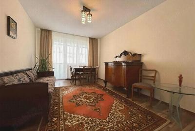 Apartament cu 3 camere decomandat în Tineretului