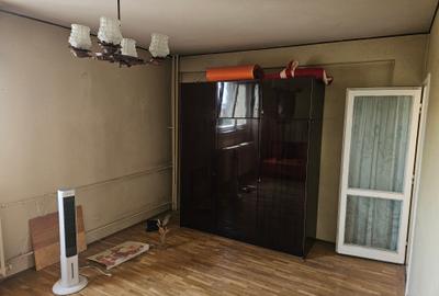 Bucur Obor - 7/10 - bloc mixt 1974, reabilitat, decomandata, balcon, 59900 € - 4