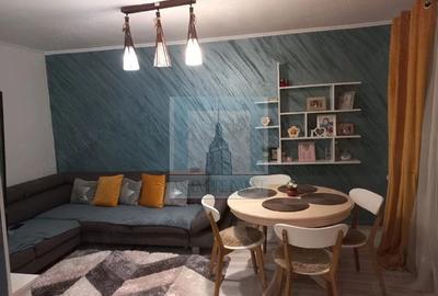 Apartament cu 3 camere decomandat, mobilat în Tractorul