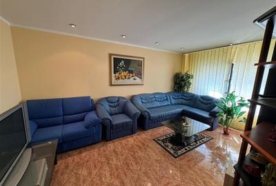 Apartament 2 camere, 54mp, etaj 4 cu acoperis - Central - - 4