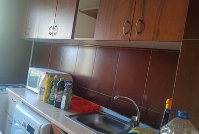 De închiriat ap 3 cam semidecomandat Mașina de pâine  mobilat/utilat - 1