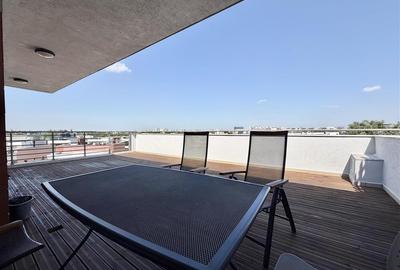 Apartament cu 4 camere decomandat în Băneasa