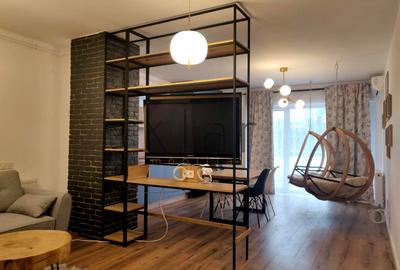 Apartament cu 2 camere semidecomandat, mobilat în Central