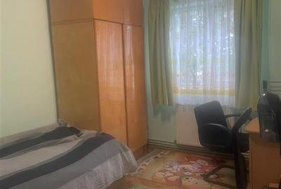 Decomandat 3 Camere Etaj 4 Zona Girocului / Plavat 2 - 13