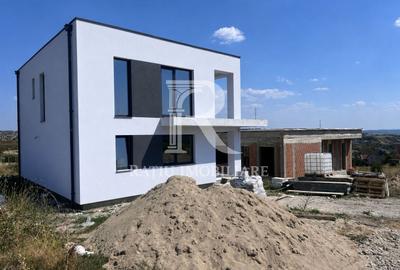 Casa cu 4 camere de vanzare | Colinelor | Oradea | Bihor - 1
