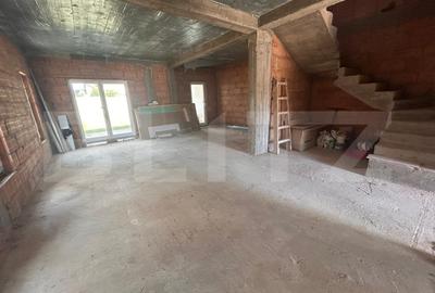 Duplex cu 5 camere în Dumbrăvița