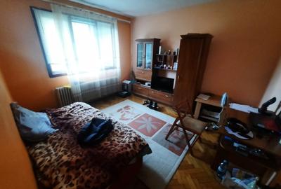 Apartament cu 2 camere decomandat, mobilat în Tudor Vladimirescu