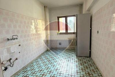 3 decomandate, etaj 1, zona Ciuperca - 6
