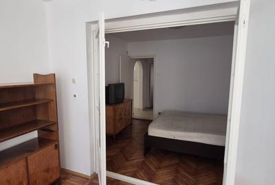De inchiriat ap. 3 camere - str. Muncii - 3