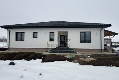 Casă individuală cu 4 camere în Gulia