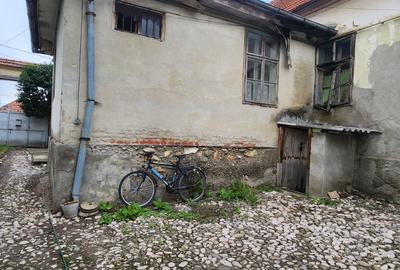 Casa in Sanpetru, constructie din caramida pe D+P+pod, beci, teren 1819 mp ! - 3