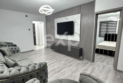 Apartament cu 3 camere decomandat, mobilat în Micro 8