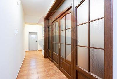 Vilă premium 11 camere | Dămăroaia | saună | fitness | teren 1.000mp - 23