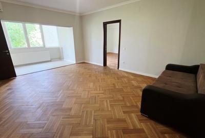 Vanzare 3 camere Metrou Universitate *Batistei * TNB - 2