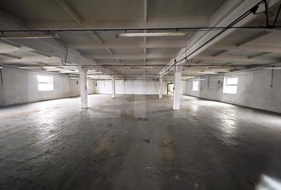 Spațiu industrial, de 1,629.00 mp, în Vest