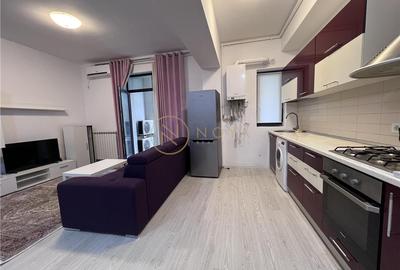 Apartament cu 3 camere semidecomandat, mobilat în Decebal