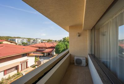 British School la pas , 112 mp + 20 mp terase, Bloc cu doar 9 apartamente - 4