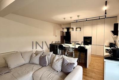 Apartament cu 2 camere semidecomandat, mobilat în Borhanci