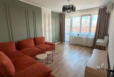 Apartament cu 2 camere decomandat, mobilat în Central