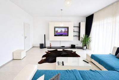 Apartament cu 3 camere decomandat, mobilat în Lipovei