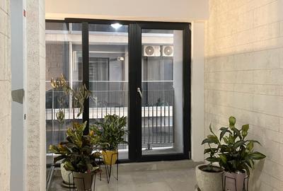 Statiunea Mamaia--Centru, apartament deosebit cu vedere frontala spre lac - 31