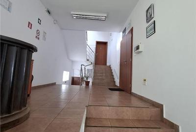 Spatiu pentru birou - centrala proprie - 25 mp - zona excelenta - aer conditiona - 5